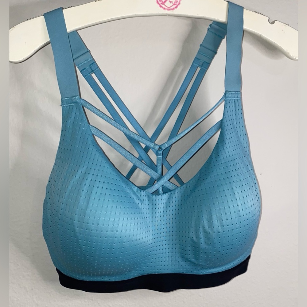 VICTORIA SECRET VSX LIGHTWEIGHT BY VICTORIA SECRET SPORTS BRA